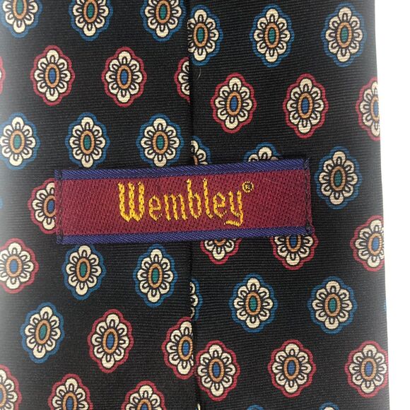 Vintage Wembley Black Floral Geometric Medallion Tie 100% Imported Silk USA Long - Picture 5 of 7